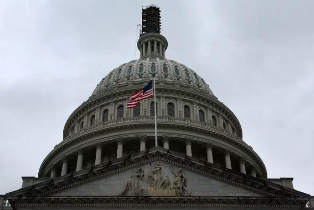 US House passes spending bill to avert government shutdown