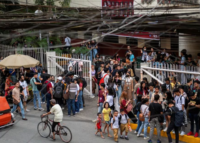 Buildings evacuated as quake rattles Philippine capital